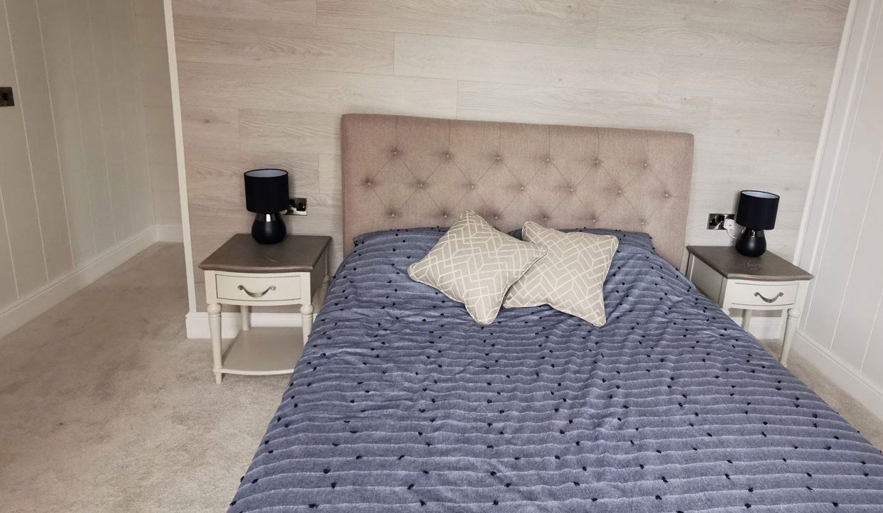 Prestige-Hampton-Lodge-50x22-13