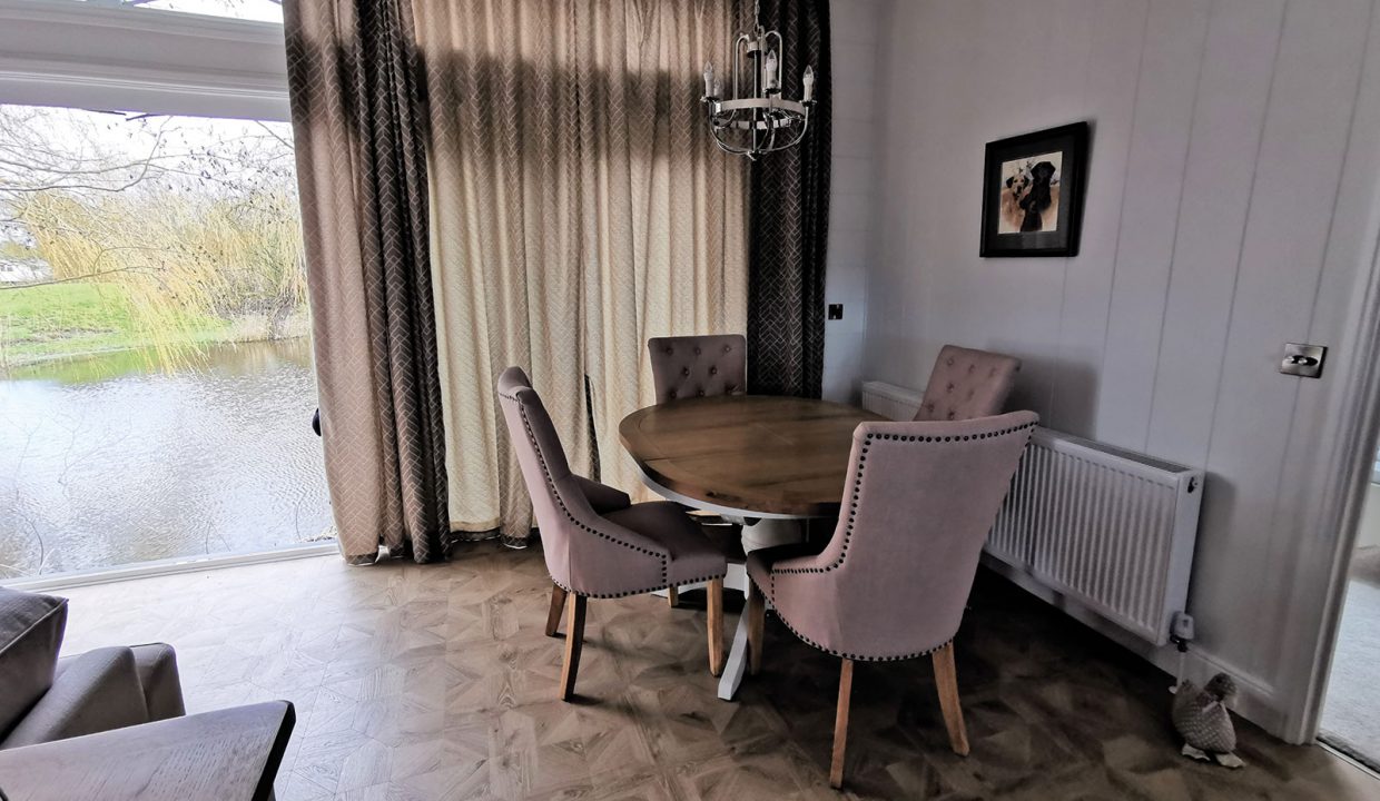 Prestige-Hampton-Lodge-50x22-2