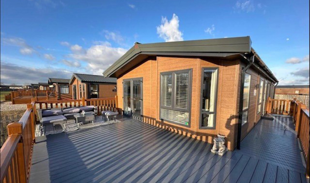 Atlas Lilac Lodge