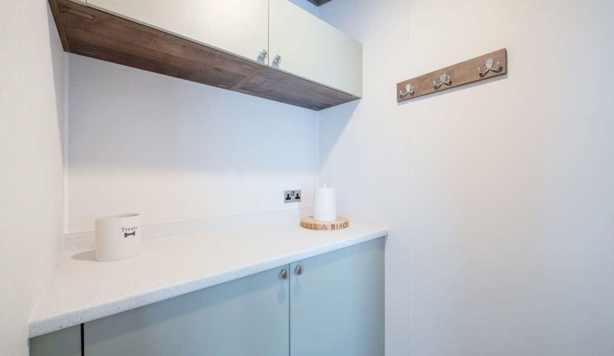 Plot-18-Regal-Harlington-Lodge-40-x-20,-2025-model-NEW-12