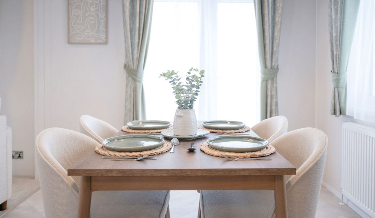 Plot-18-Regal-Harlington-Lodge-40-x-20,-2025-model-NEW-4