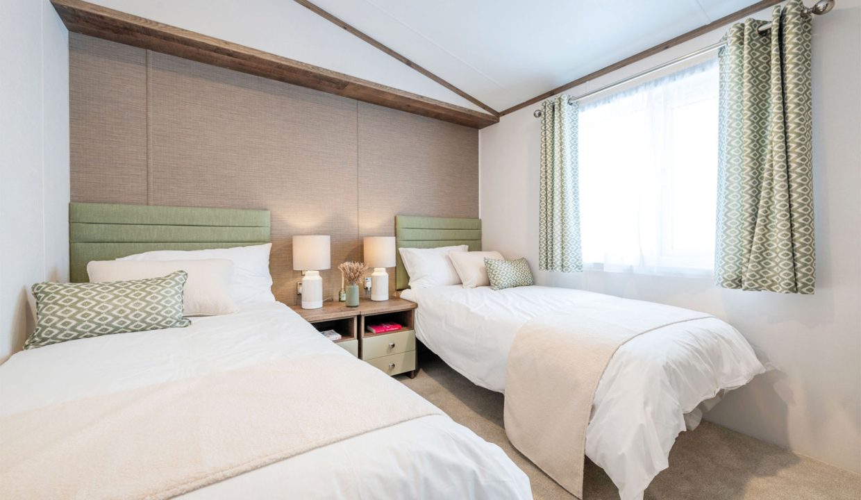 Plot-9A-Regal-Harlington-Lodge-40-x-20,-2025-model-NEW-16