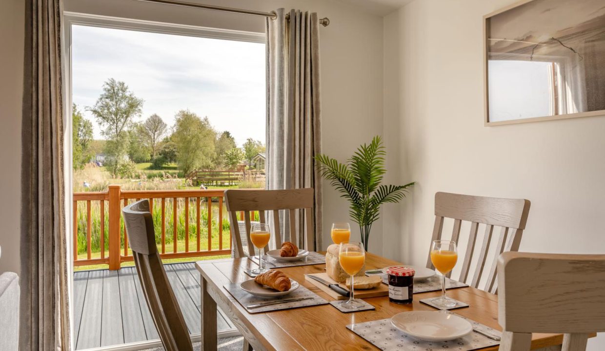 Rental---Tench-Lodge-1