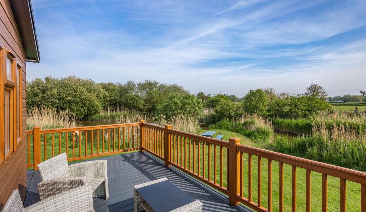 Rental---Tench-Lodge-10