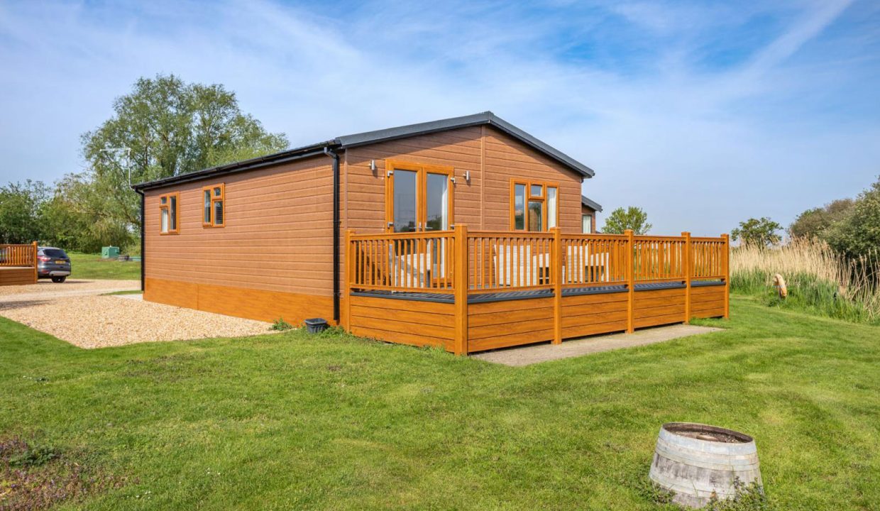 Rental---Tench-Lodge-11