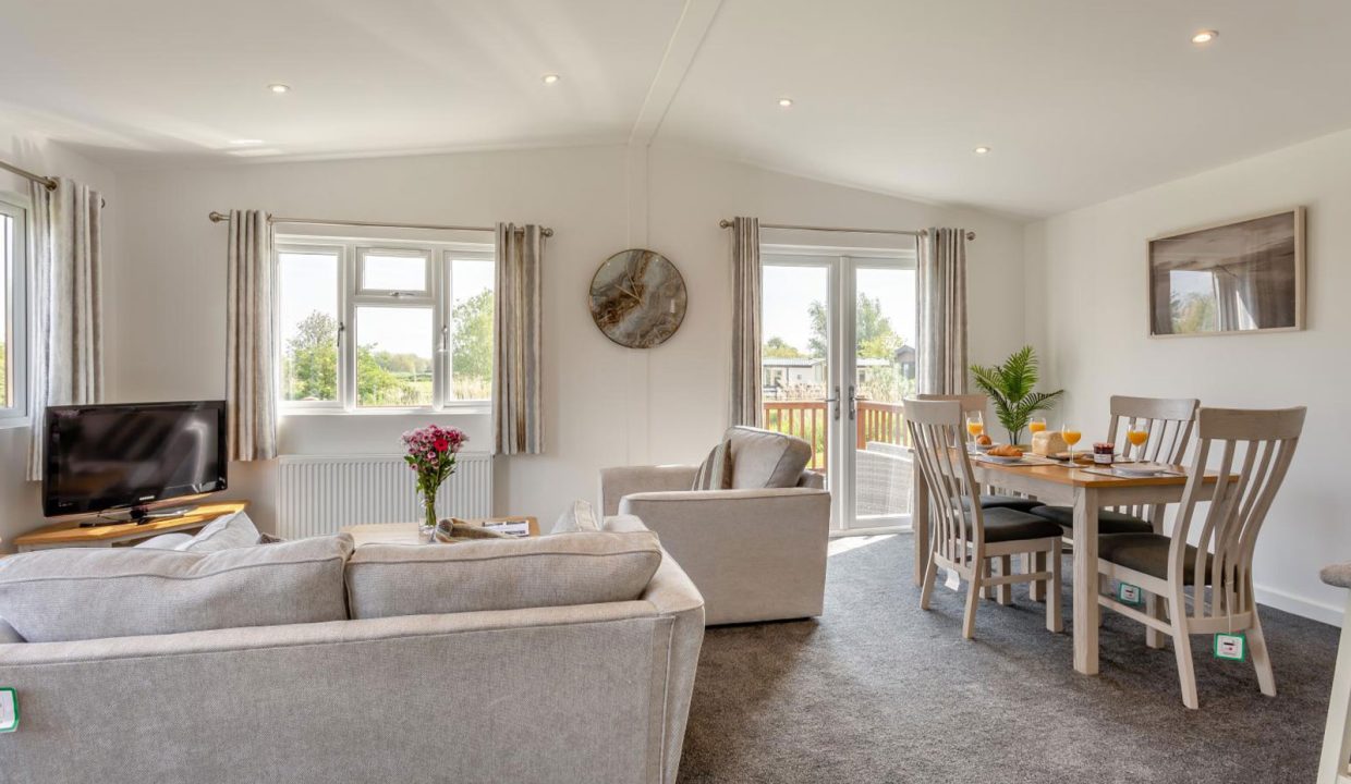 Rental---Tench-Lodge-17