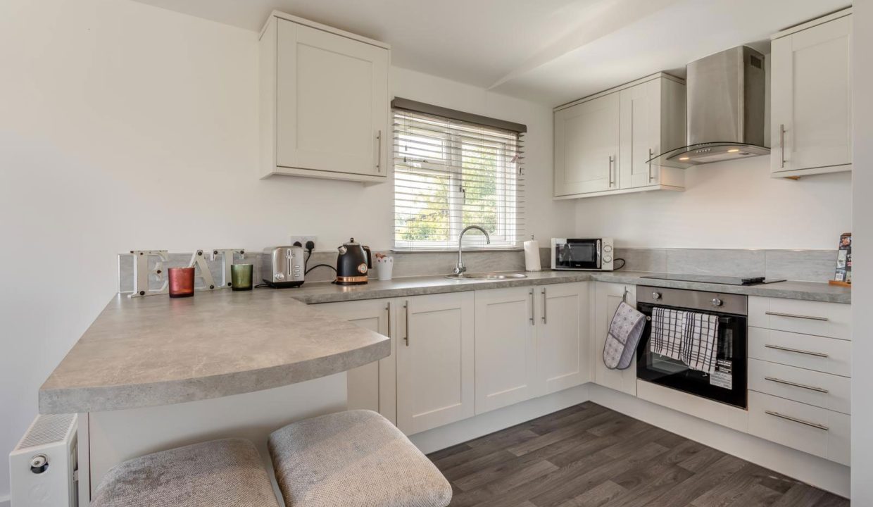 Rental---Tench-Lodge-5